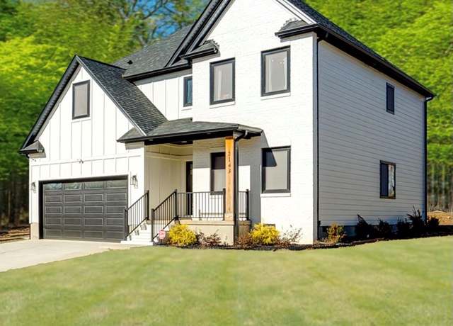 Property at 2143 Country Club Rd, Lincolnton, NC 28092, 4 beds, 3 baths