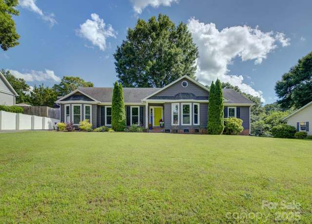 Property at 116 Hallett St, Fort Mill, SC 29715, 4 beds, 2 baths