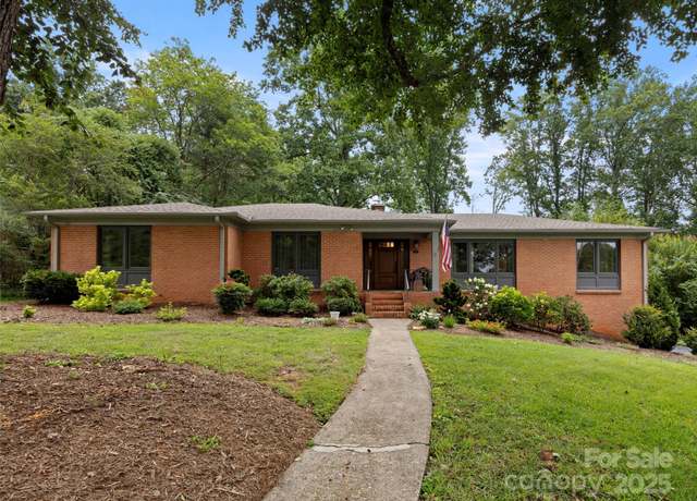 Property at 19 Pheasant Dr, Asheville, NC 28803, 3 beds, 3 baths