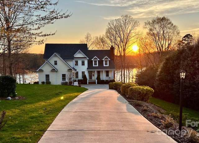 Property at 272 Harbor Ridge Dr, Statesville, NC 28677, 4 beds, 3.5 baths