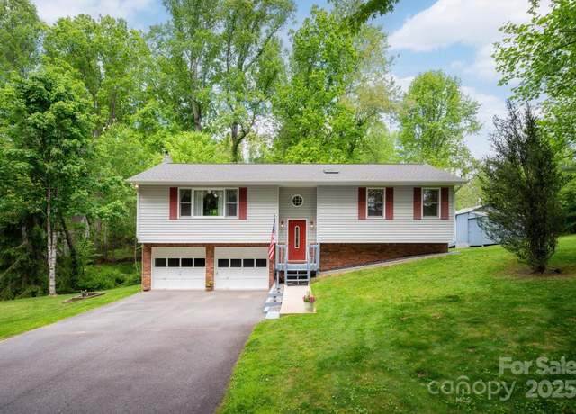 Property at 15 Heather Ln, Fairview, NC 28730, 2 beds, 2 baths