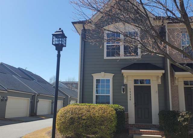 Property at 19940 Lamp Lighters Way, Cornelius, NC 28031, 2 beds, 2.5 baths