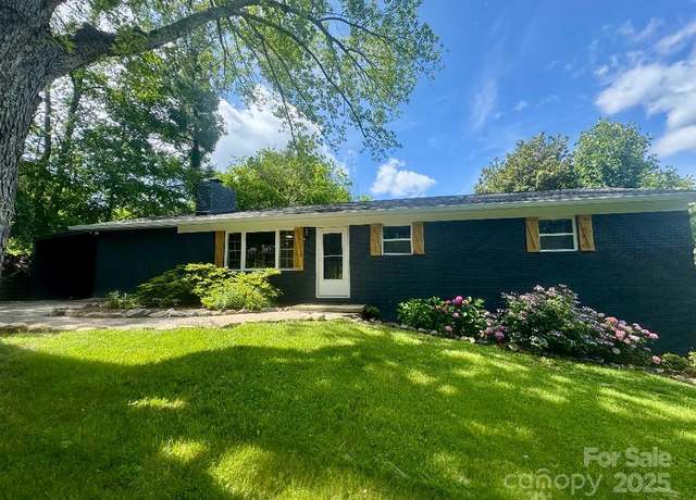 Property at 28 Pine Ln, Asheville, NC 28806, 4 beds, 2.5 baths
