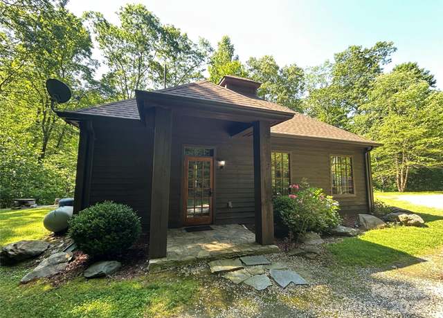 Property at 1012 Alarka Highlands Dr, Bryson City, NC 28713, 1 bed, 1 bath