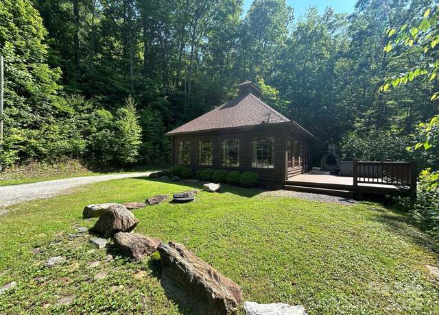 Property at 1012 Alarka Highlands Dr, Bryson City, NC 28713, 1 bed, 1 bath