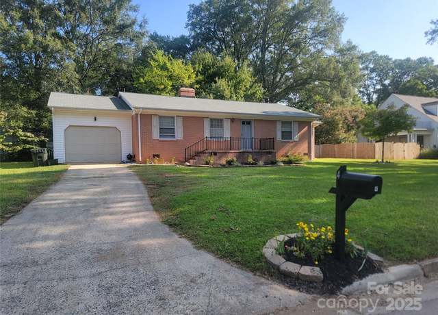 Property at 4 Hillcrest Dr, York, SC 29745, 3 beds, 2 baths