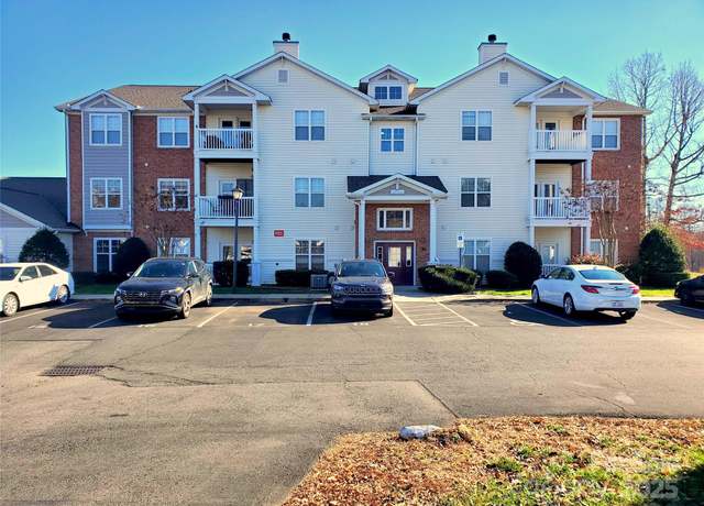 Property at 10526 Hill Point Ct, Charlotte, NC 28262, 2 beds, 2 baths
