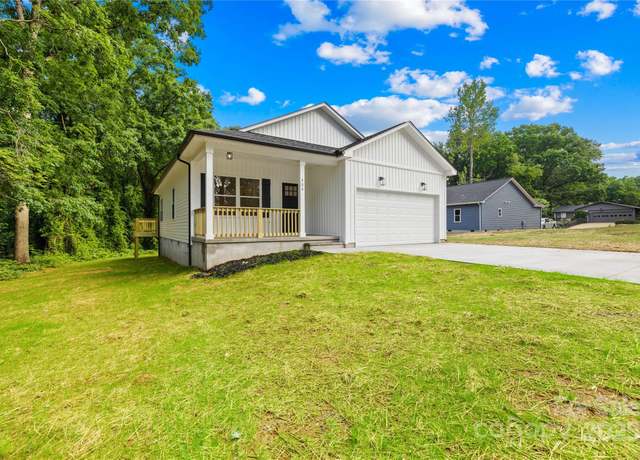 Property at 404 S Greenbriar Rd, Statesville, NC 28625, 3 beds, 2 baths