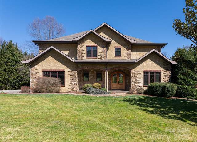 Property at 3 Willowside Ct, Fairview, NC 28730, 3 beds, 5.5 baths