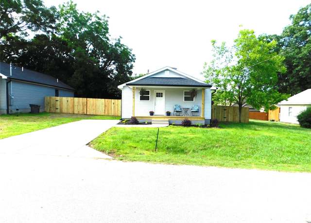 Property at 109 W Poplar St, Stanley, NC 28164, 3 beds, 2 baths