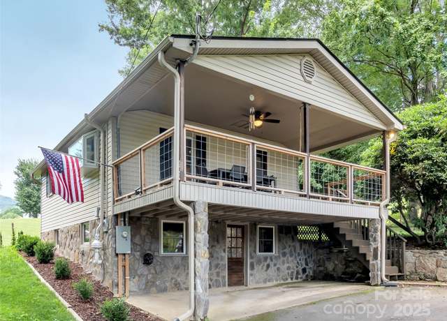 Property at 340 Mauney Cove Rd, Waynesville, NC 28786, 2 beds, 2 baths
