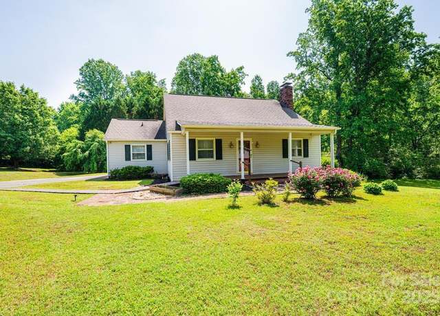 Property at 1276 Beechwood Dr, Newton, NC 28658, 3 beds, 3.5 baths