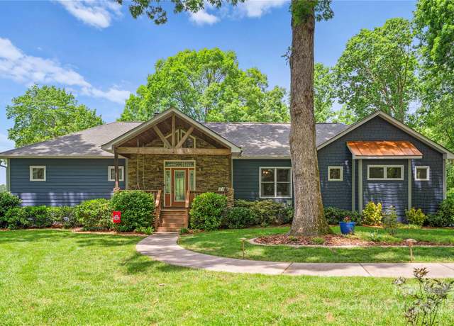 Property at 146 Paradise Peninsula Rd, Mooresville, NC 28117, 4 beds, 3.5 baths