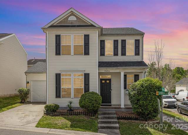 Property at 8424 Spirea Ct, Charlotte, NC 28215, 3 beds, 2 baths