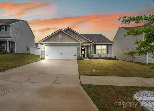 Property at 1108 Nia Rd, Charlotte, NC 28215, 3 beds, 2 baths