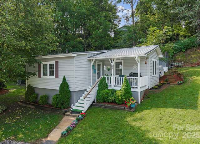 Property at 69 Devlin St, Canton, NC 28716, 3 beds, 1.5 baths