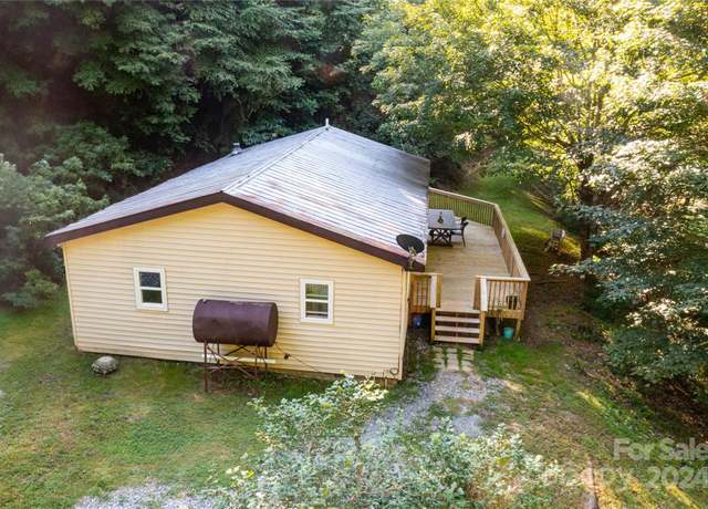 Property at 500 Chimney Log Rd, Marshall, NC 28753, 2 beds, 1 bath