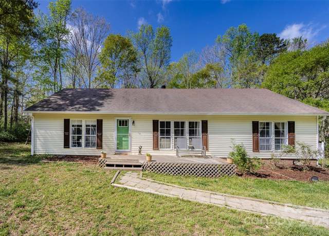 Property at 9009 Quail Roost Dr, Waxhaw, NC 28173, 3 beds, 2 baths