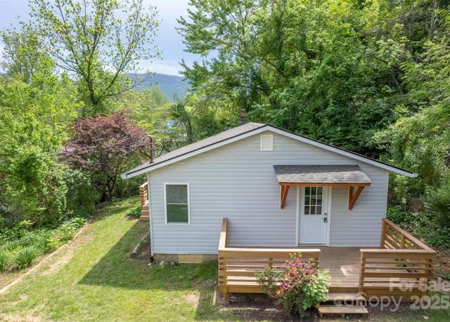 Property at 307 Hawthorne Ave, Swannanoa, NC 28778, 2 beds, 2 baths