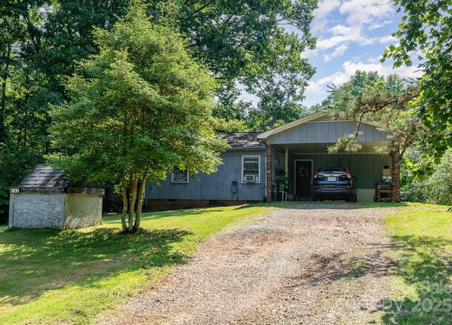Property at 142 Idlebrook Rd, Statesville, NC 28677, 3 beds, 2 baths