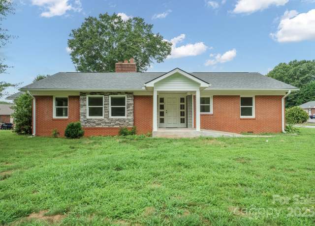 Property at 91 Hwy 16 Hwy N, Taylorsville, NC 28681, 3 beds, 2 baths