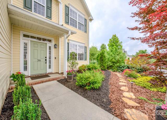 Property at 36 Stone River Dr, Asheville, NC 28804, 4 beds, 2.5 baths