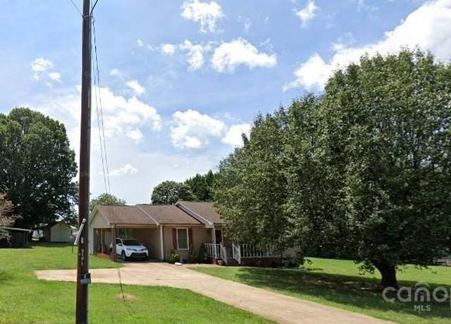 Property at 2497 Highway 182 Hwy, Lincolnton, NC 28092, 3 beds, 2 baths
