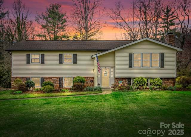 Property at 1286 Glenheath Dr, Hendersonville, NC 28791, 3 beds, 3 baths