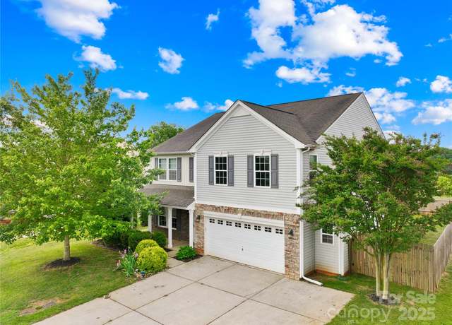 Property at 105 Altondale Dr, Statesville, NC 28625, 4 beds, 3.5 baths