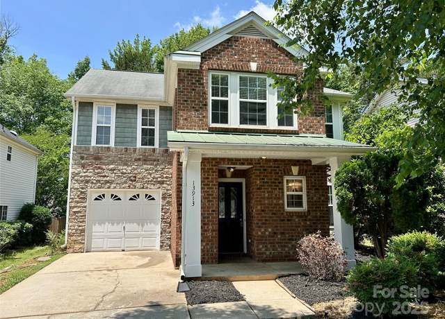 Property at 13913 Pinyon Pine Ln, Charlotte, NC 28215, 3 beds, 2.5 baths