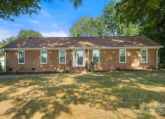 Property at 4305 Back Creek Church Rd, Charlotte, NC 28213, 3 beds, 2 baths