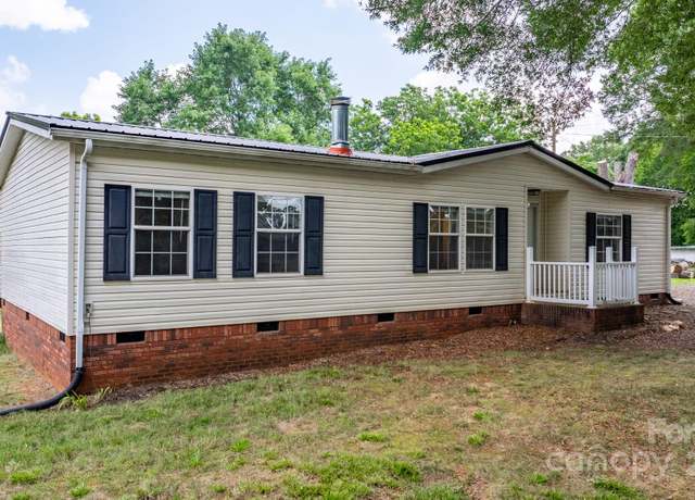 Property at 2220 Claremont Rd, Newton, NC 28658, 3 beds, 2 baths