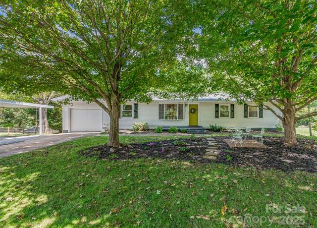Property at 47 Grandview Rd, Asheville, NC 28806, 4 beds, 2 baths