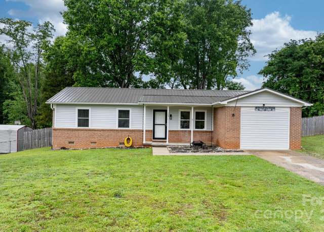 Property at 103 Kela Dr, Morganton, NC 28655, 3 beds, 2 baths