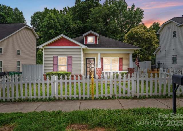 Property at 2723 Craddock Ave, Charlotte, NC 28208, 4 beds, 2 baths