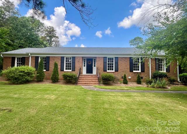 Property at 1654 Clarendon Pl, Rock Hill, SC 29732, 3 beds, 2 baths