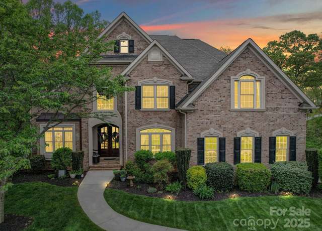 Property at 120 Shadow Ridge Ct, Statesville, NC 28677, 4 beds, 5 baths