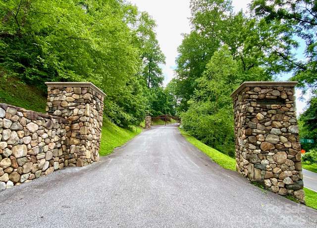 Property at 129 High Cliffs Trl, Black Mountain, NC 28711