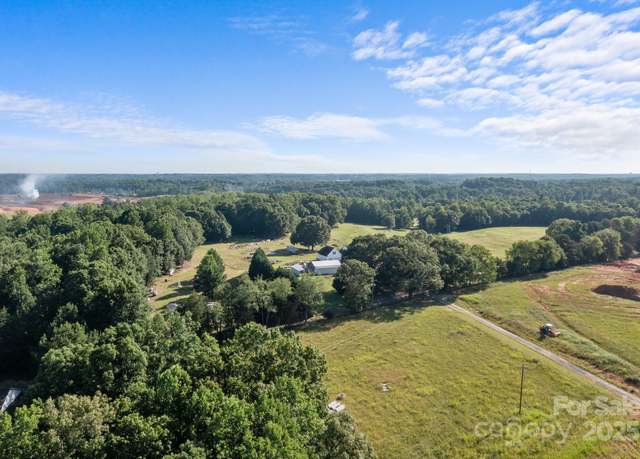 Property at 134 Iredell Ave, Troutman, NC 28166