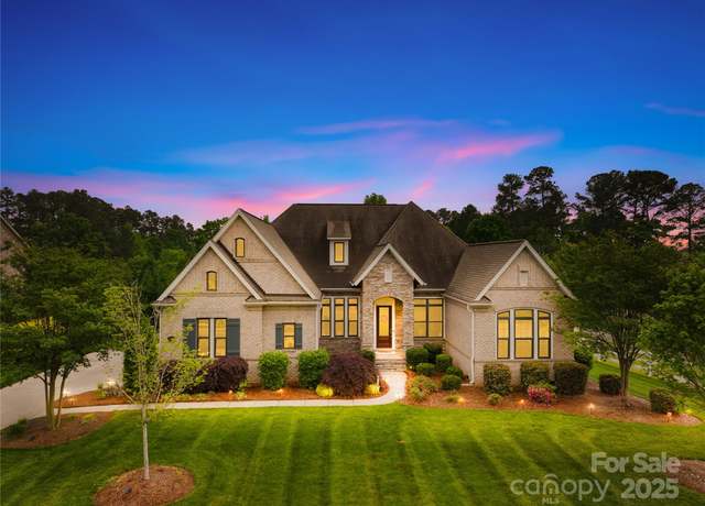 Property at 1128 Rosecliff Dr, Waxhaw, NC 28173, 4 beds, 3 baths