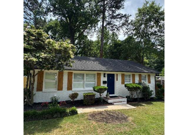 Property at 3700 Denson Pl, Charlotte, NC 28215, 3 beds, 1 bath
