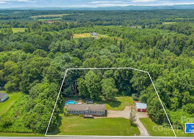 Property at 1089 Austin Little Mountain Rd, Ronda, NC 28670, 4 beds, 2 baths