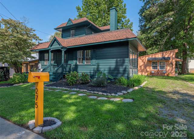 Property at 275 Richland St, Waynesville, NC 28786, 4 beds, 3 baths