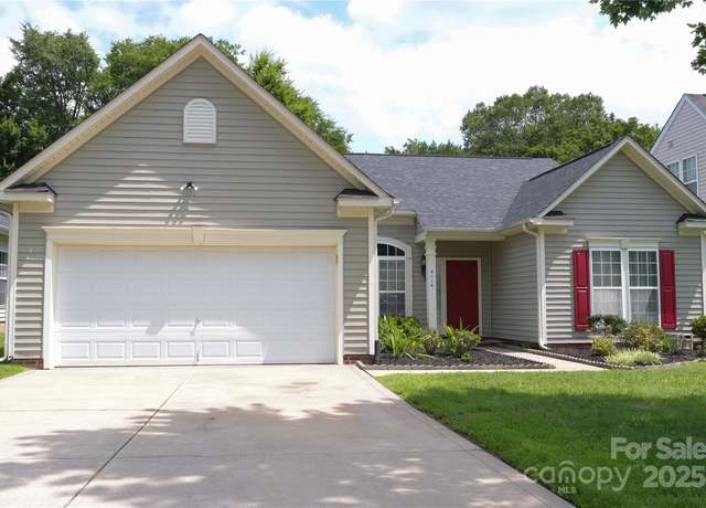 Property at 5116 Sunburst Ln, Charlotte, NC 28213, 3 beds, 2 baths