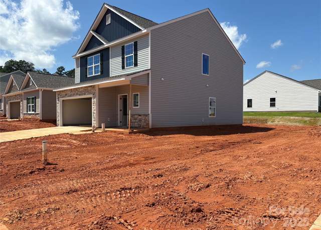Property at 5704 Skinny Dr, Charlotte, NC 28215, 4 beds, 2.5 baths
