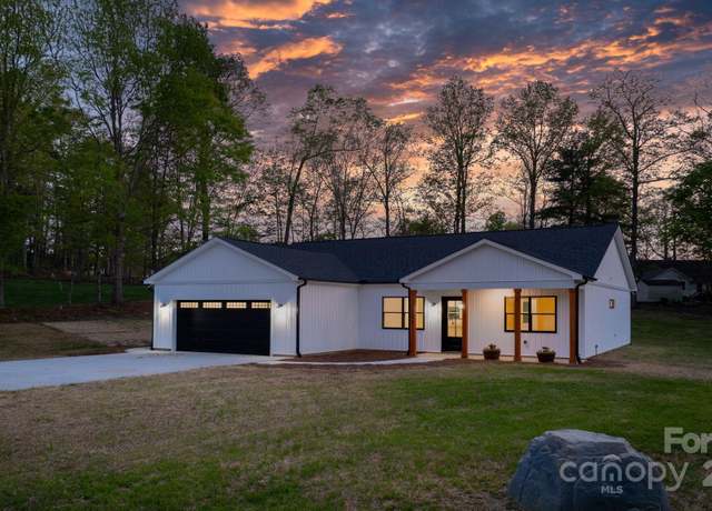 Property at 2045 Cordia Cir, Newton, NC 28658, 3 beds, 2 baths