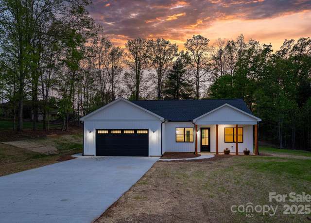 Property at 2045 Cordia Cir, Newton, NC 28658, 3 beds, 2 baths