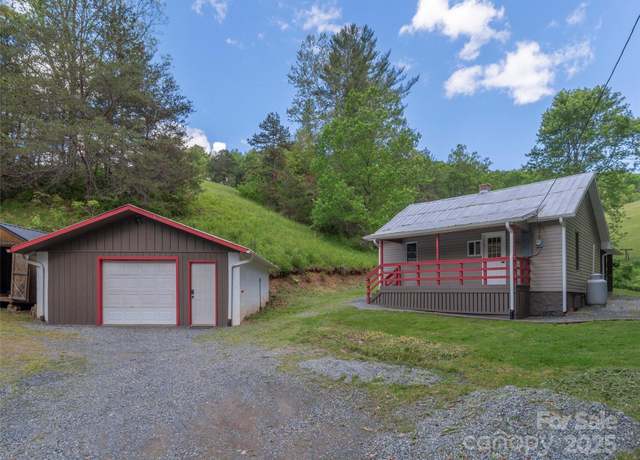 Property at 280 Noland Dr, Clyde, NC 28721, 2 beds, 1 bath