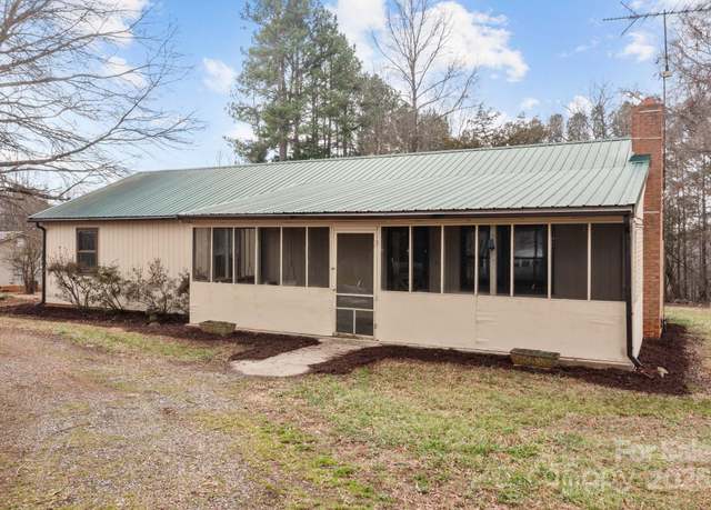 Property at 2845 Wood Gate Rd, Lincolnton, NC 28092, 3 beds, 2 baths