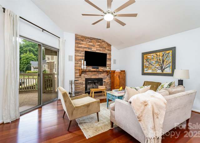 Property at 5011 Sharon Rd Unit B, Charlotte, NC 28210, 3 beds, 2 baths